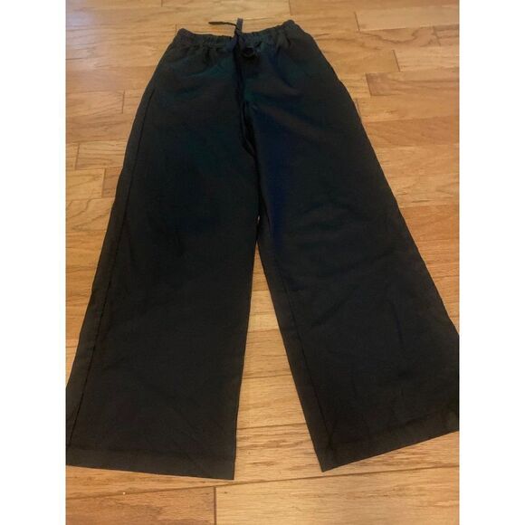 Zara, women's black elastic drawstring waist, wide leg cropped pants size XS - Picture 1 of 9